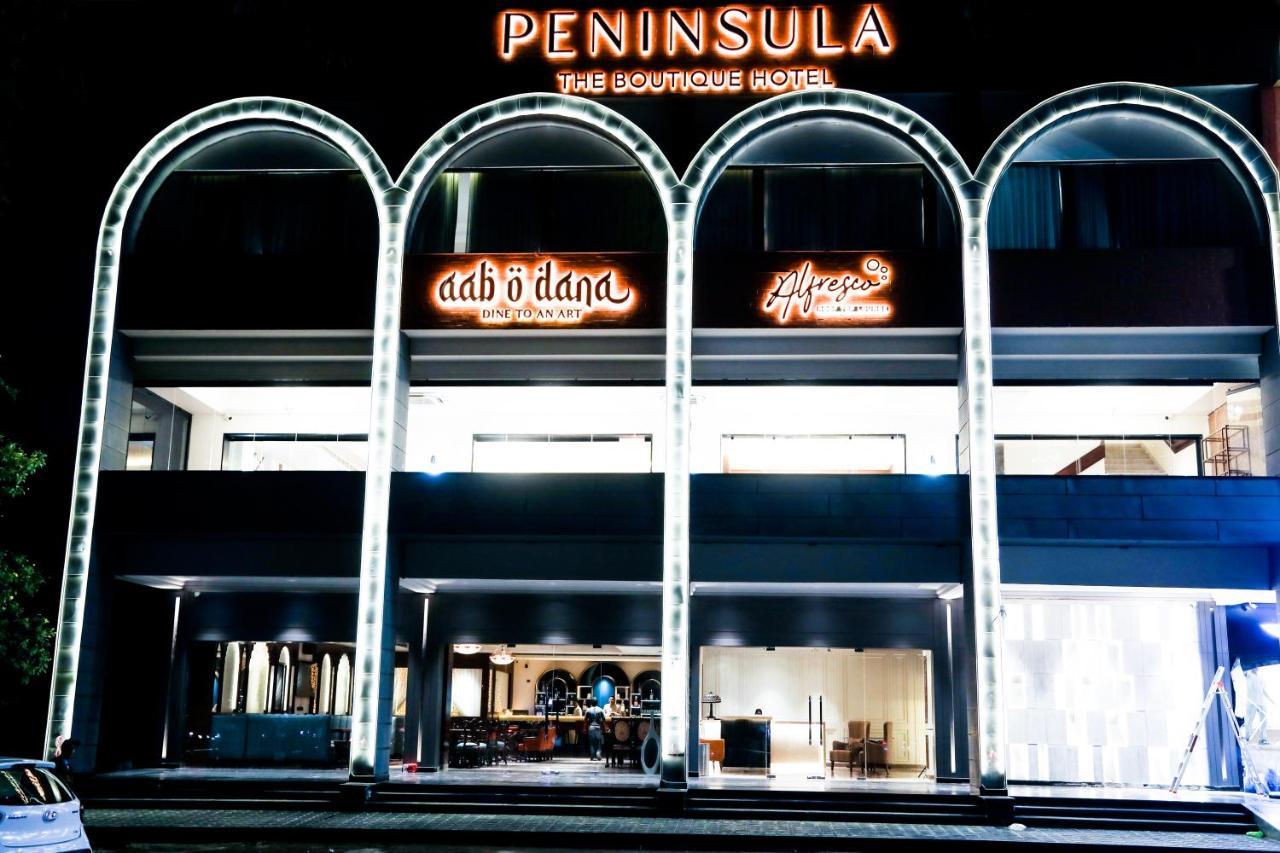 Hotel Peninsula Panchkula Exterior photo